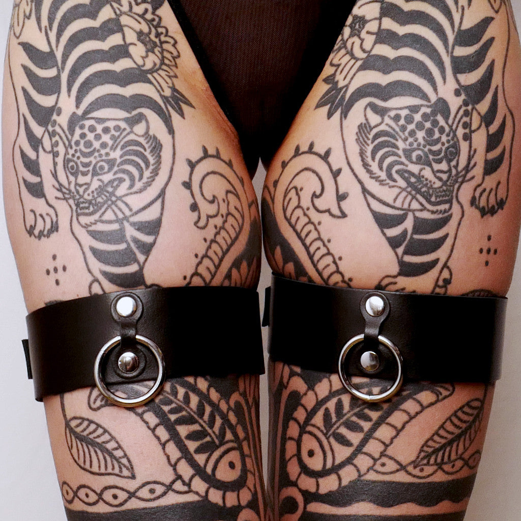 Leather Thigh Cuffs Rings Collection Black