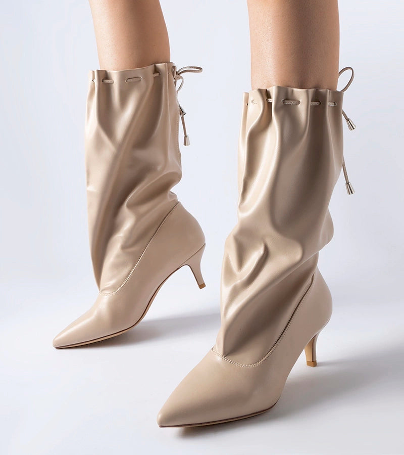 Beige low-heeled boots Deserres
