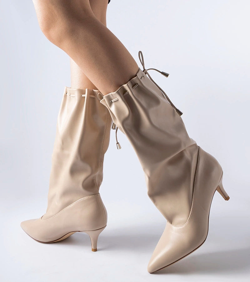 Beige low-heeled boots Deserres