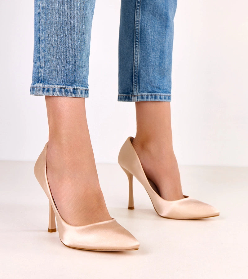 Beige pumps with satin finish Cindy