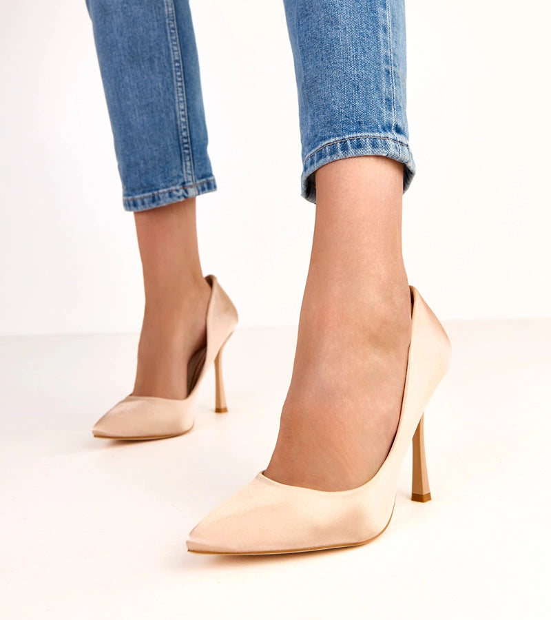 Beige pumps with satin finish Cindy