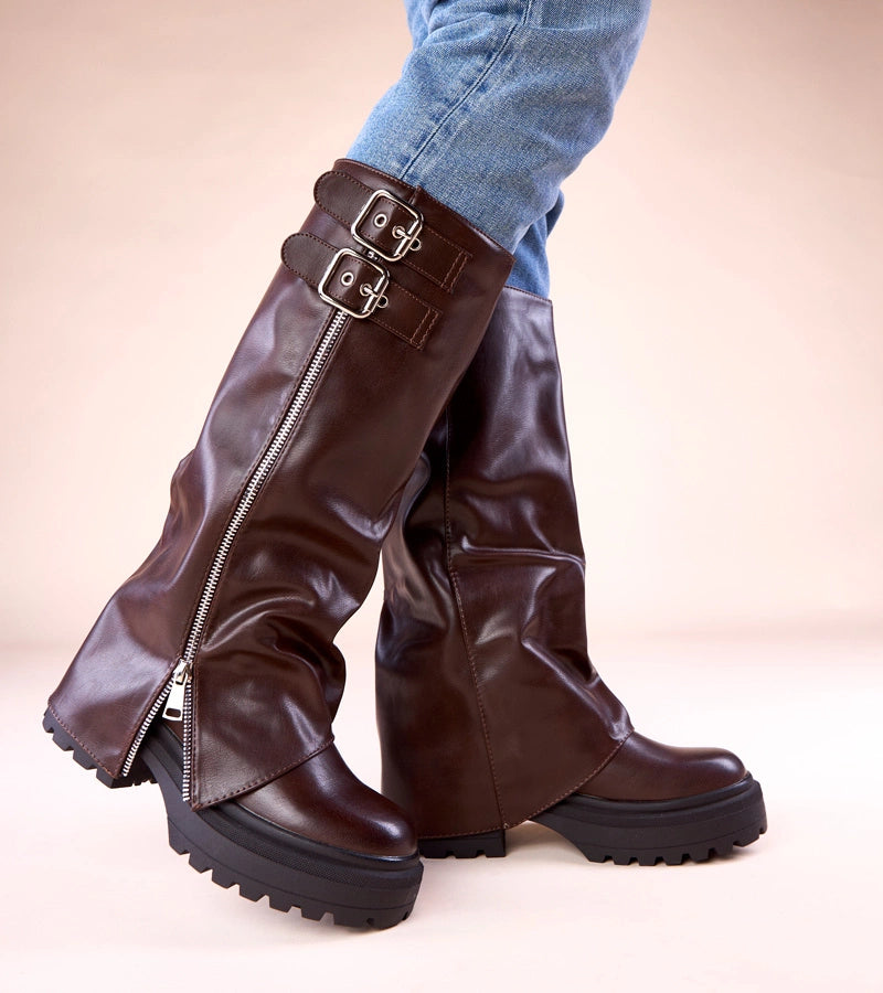 Chocolate boots with rolled upper and buckles Ridica